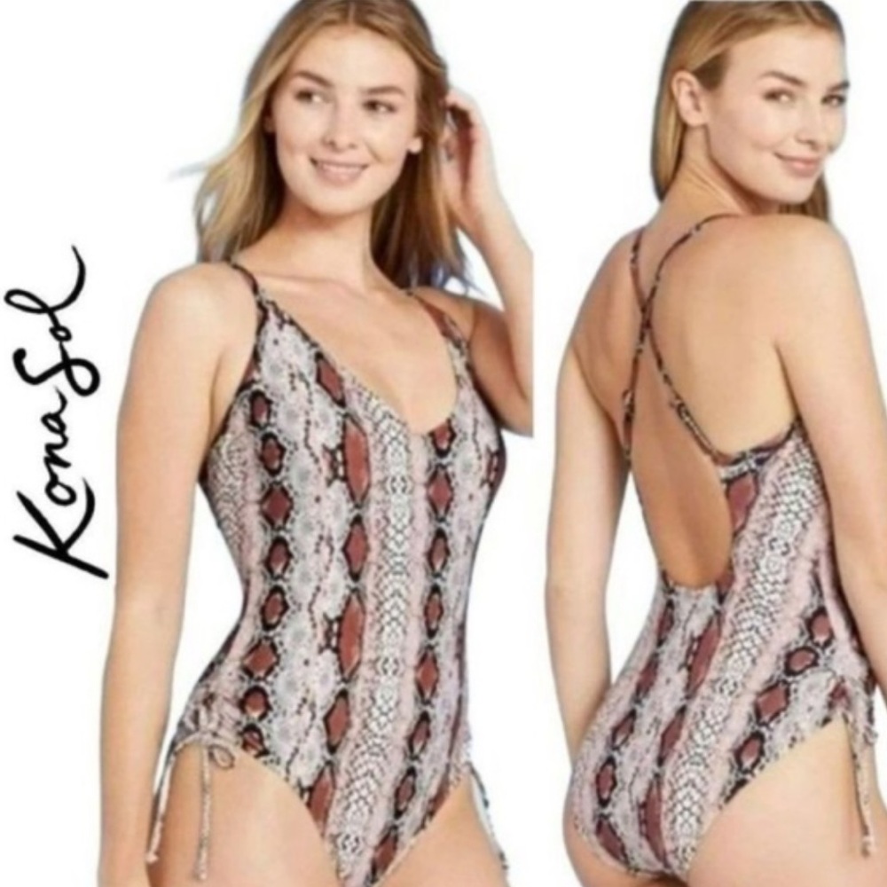 Kona sol one piece swimsuit animal print size Medium